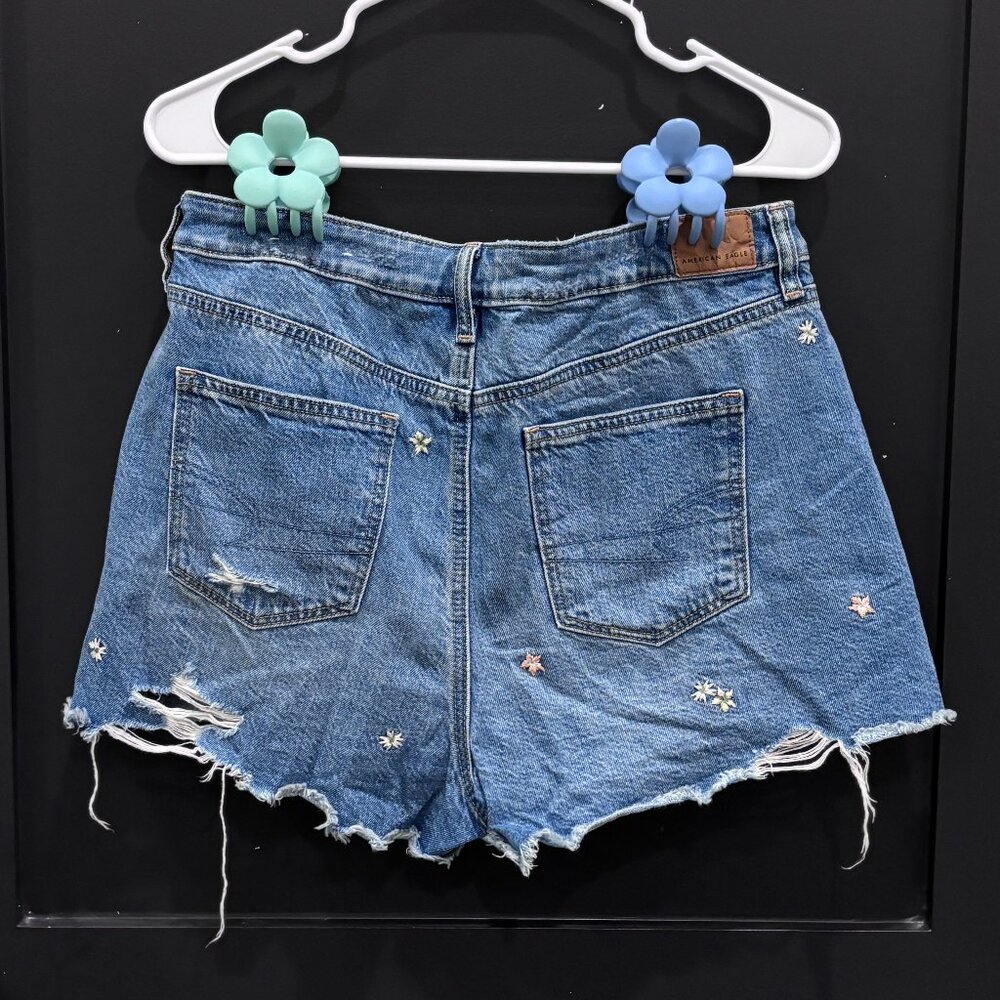 American Eagle Outfitters Blue Jean Shorts - Picture 3 of 4